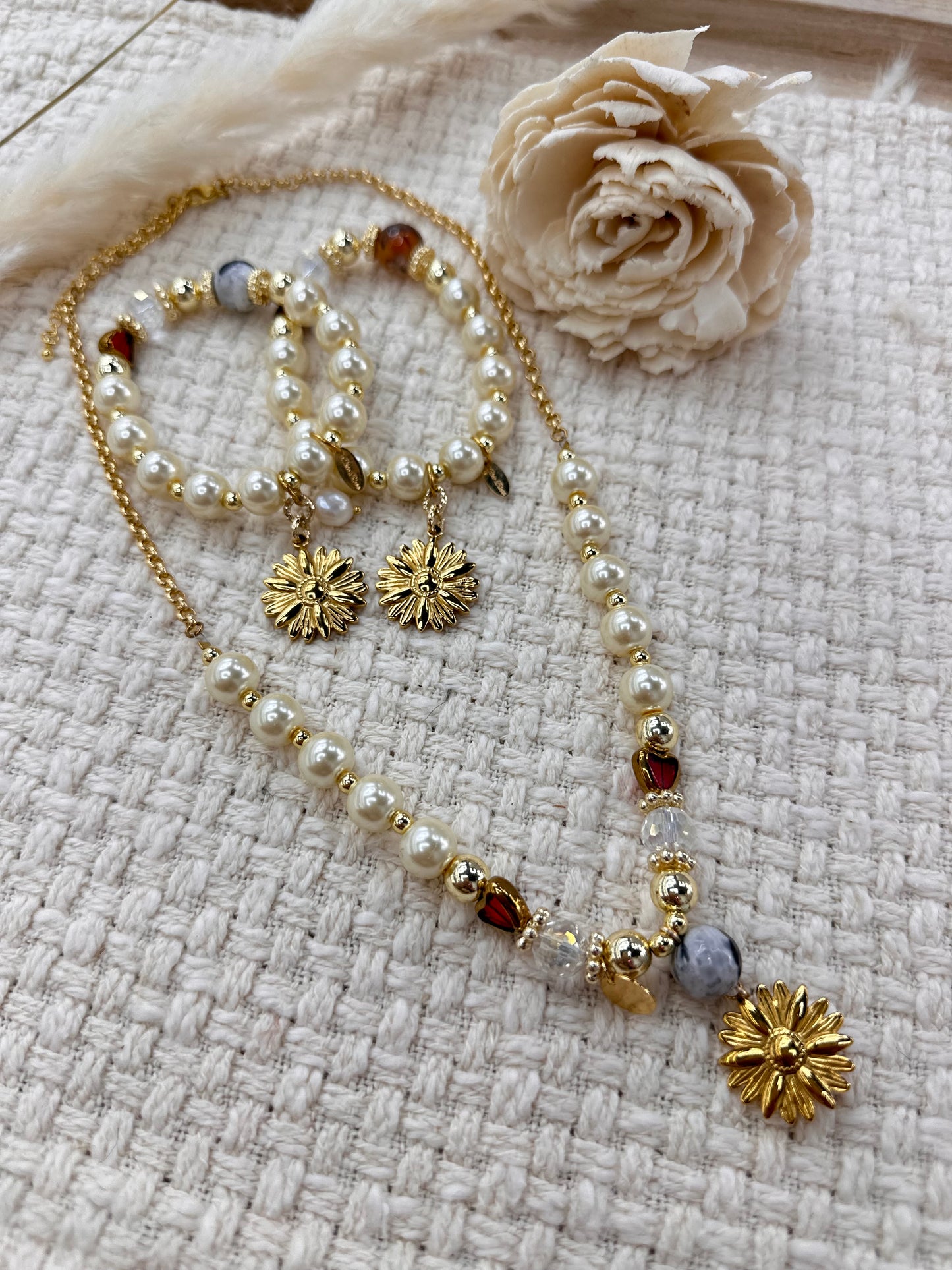Perla del jardín necklace (precio del collar solo)