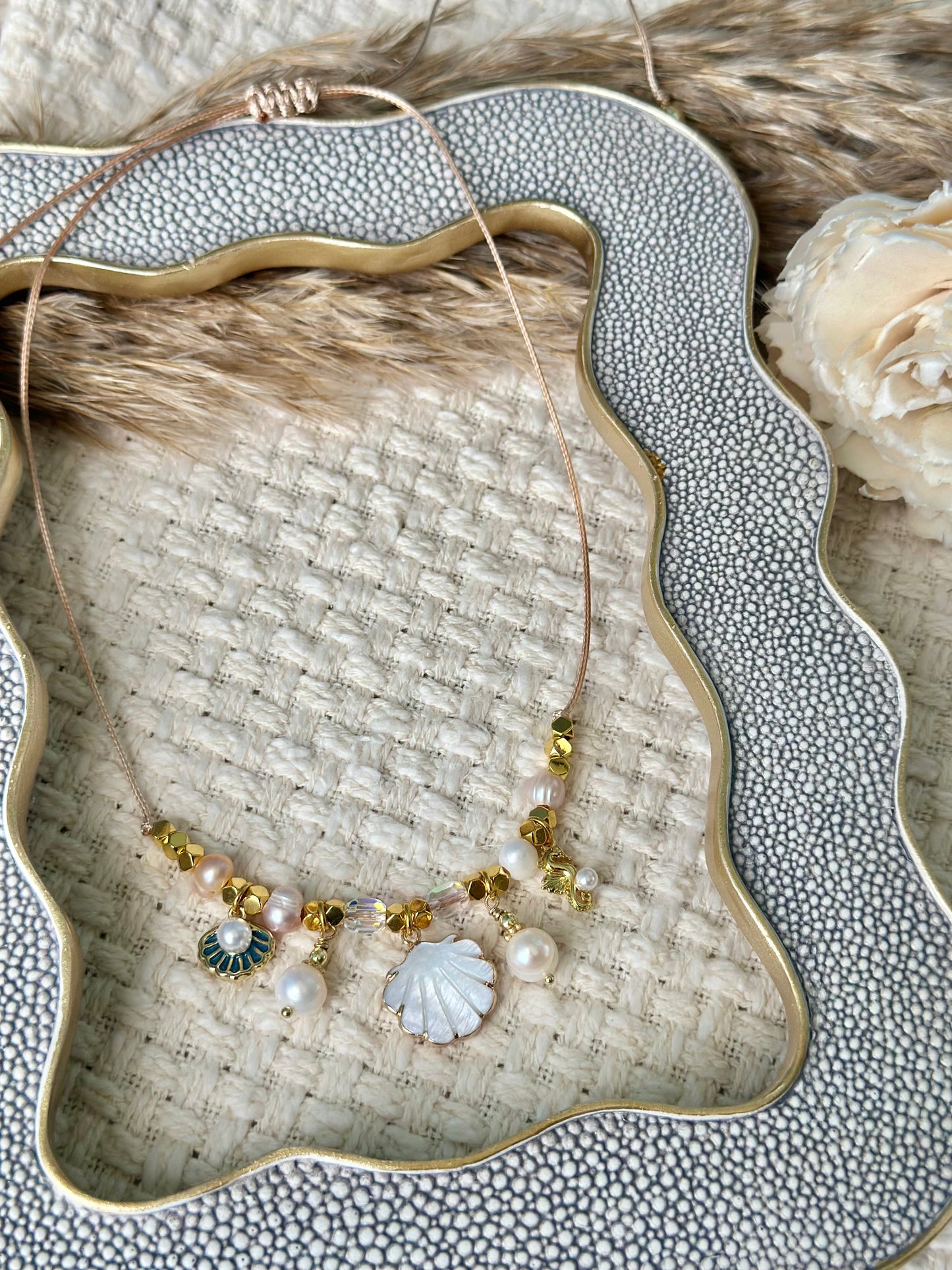 Pearly ocean necklace