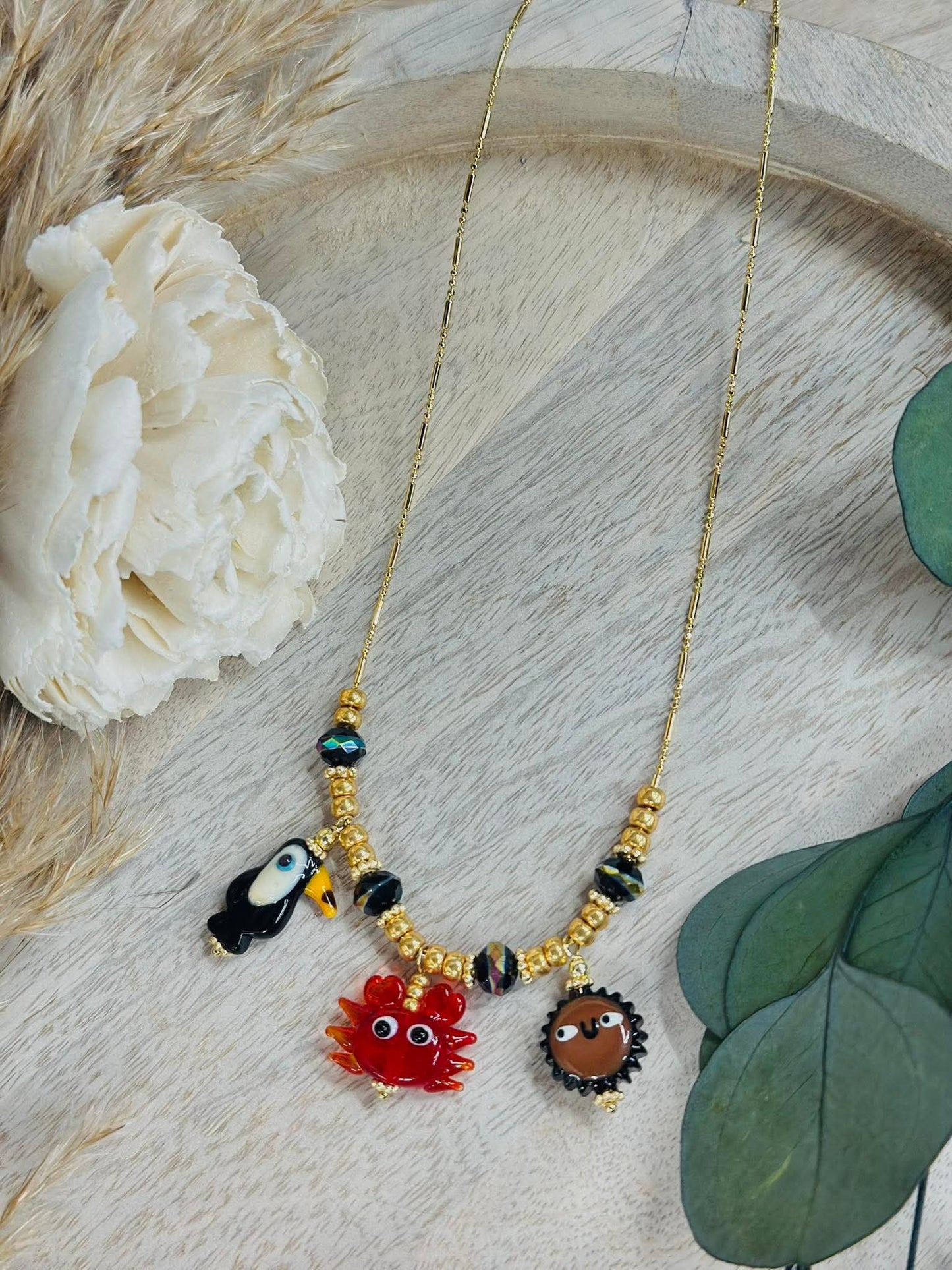 Tropi crab chain