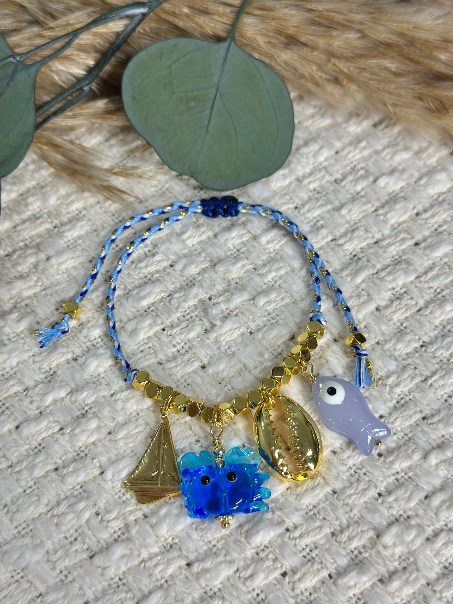 Oceanía Multi charm bracelet