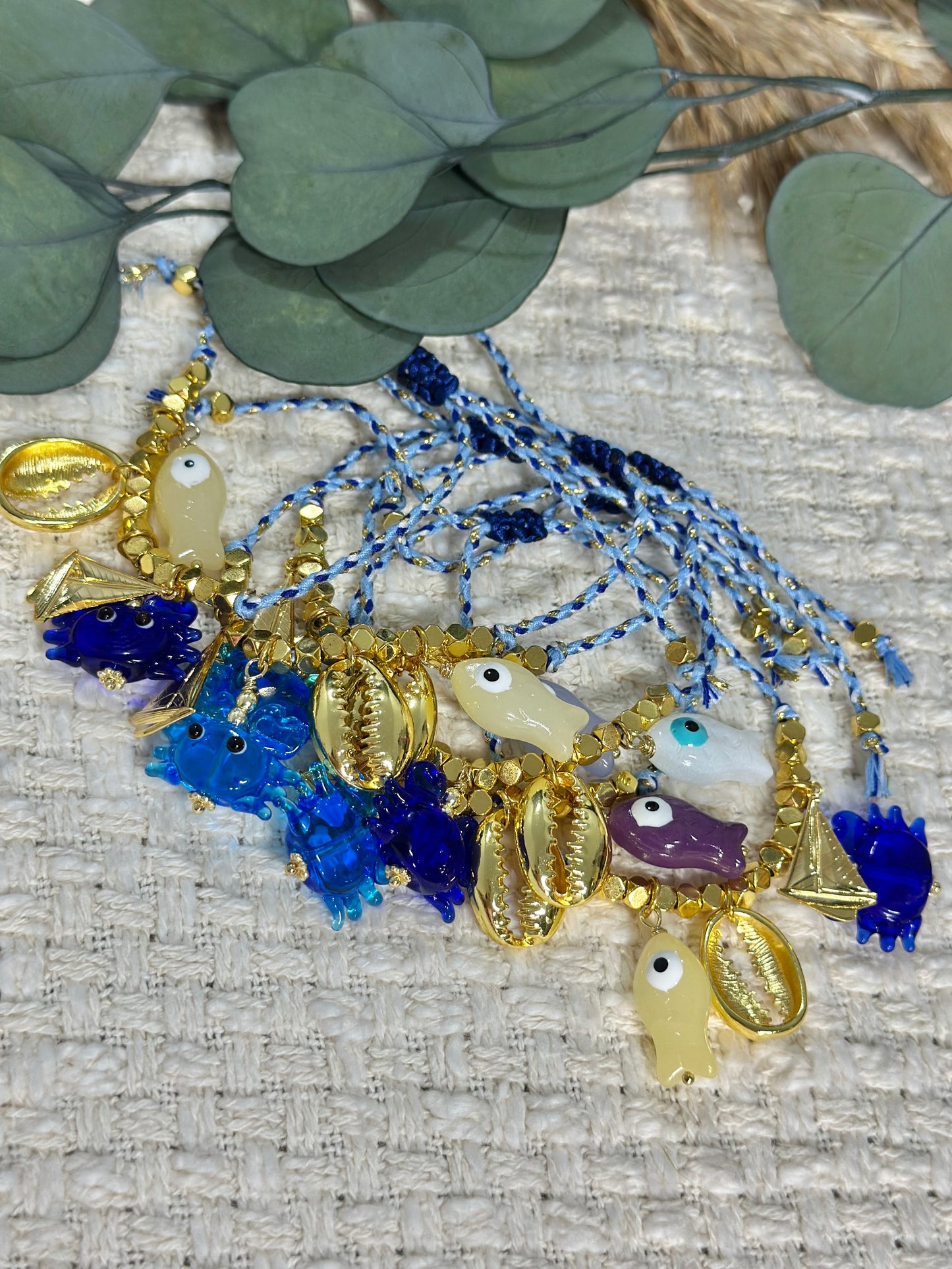 Oceanía Multi charm bracelet