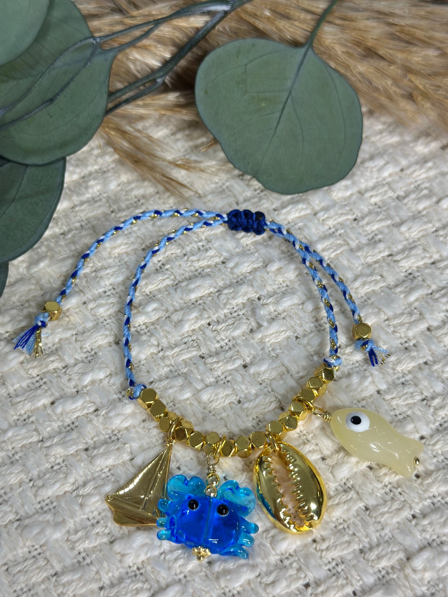 Oceanía Multi charm bracelet