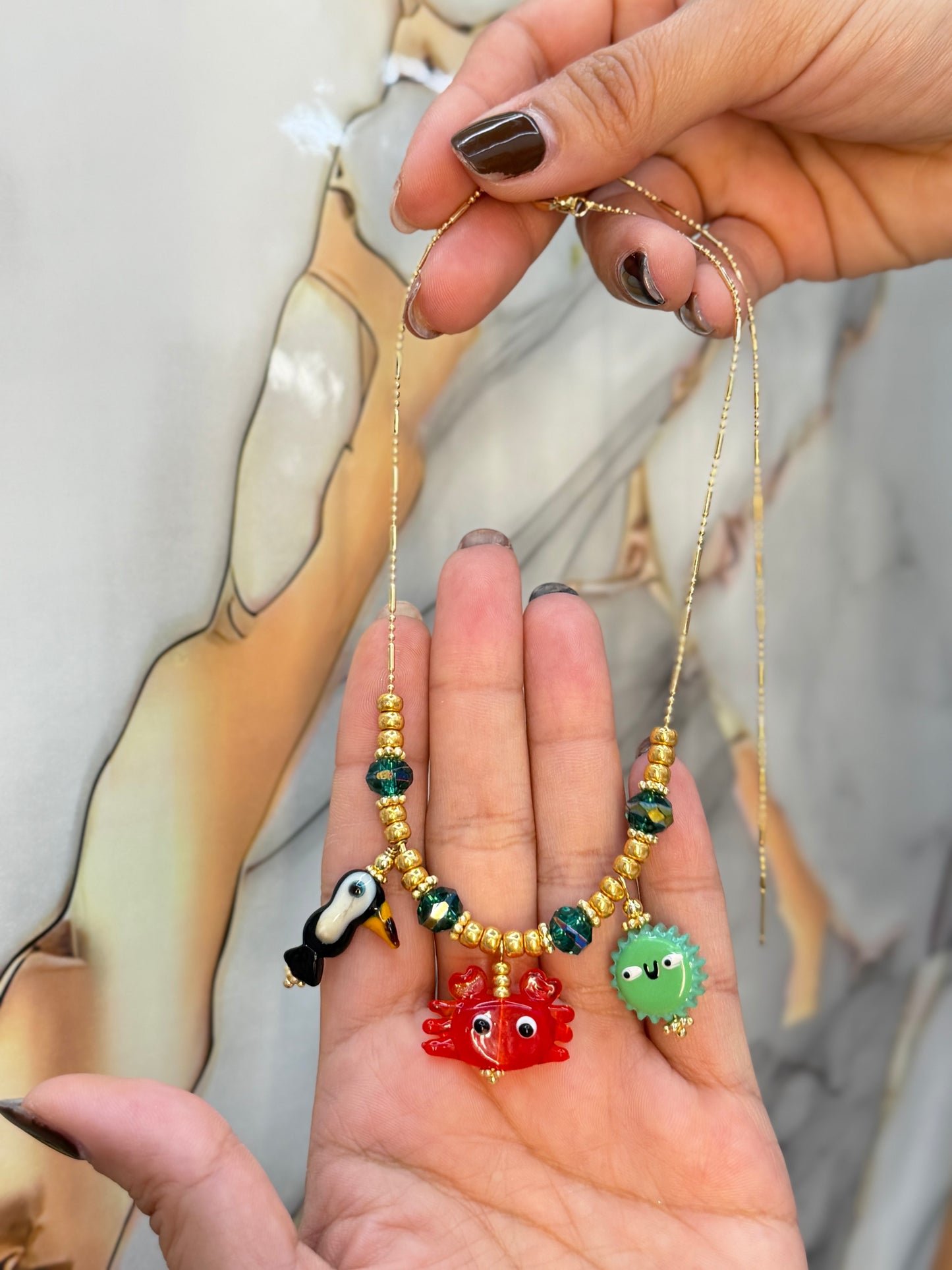 Tropi crab chain