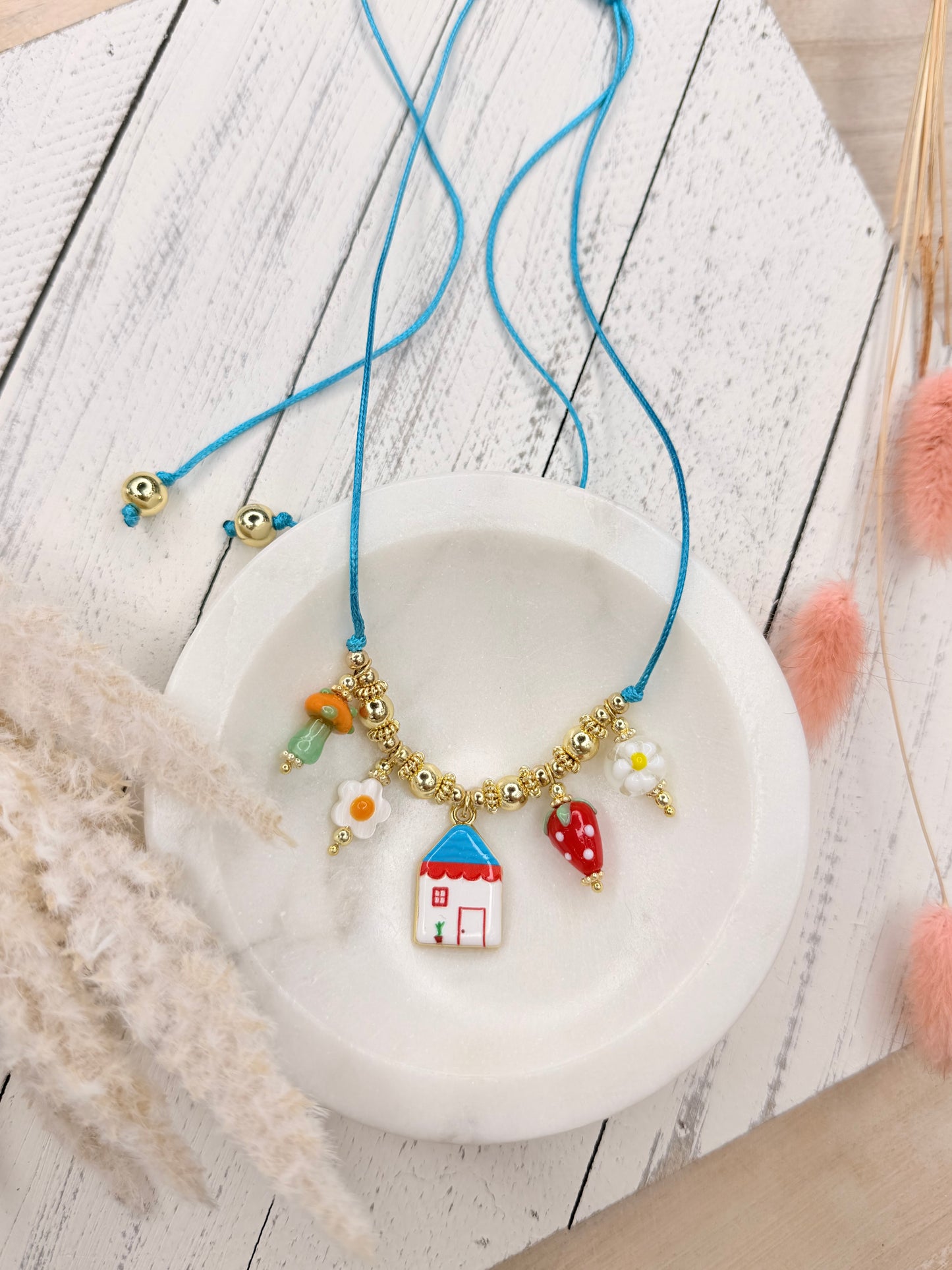 Sweet home necklace