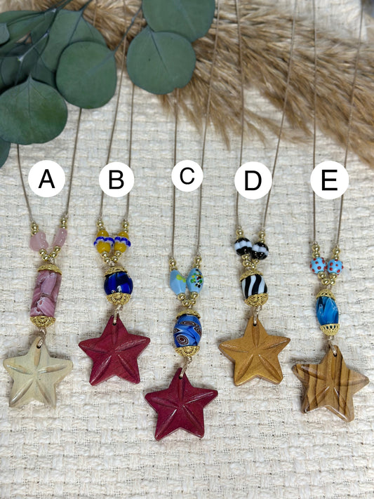 Woody star necklace (RESTOCK)