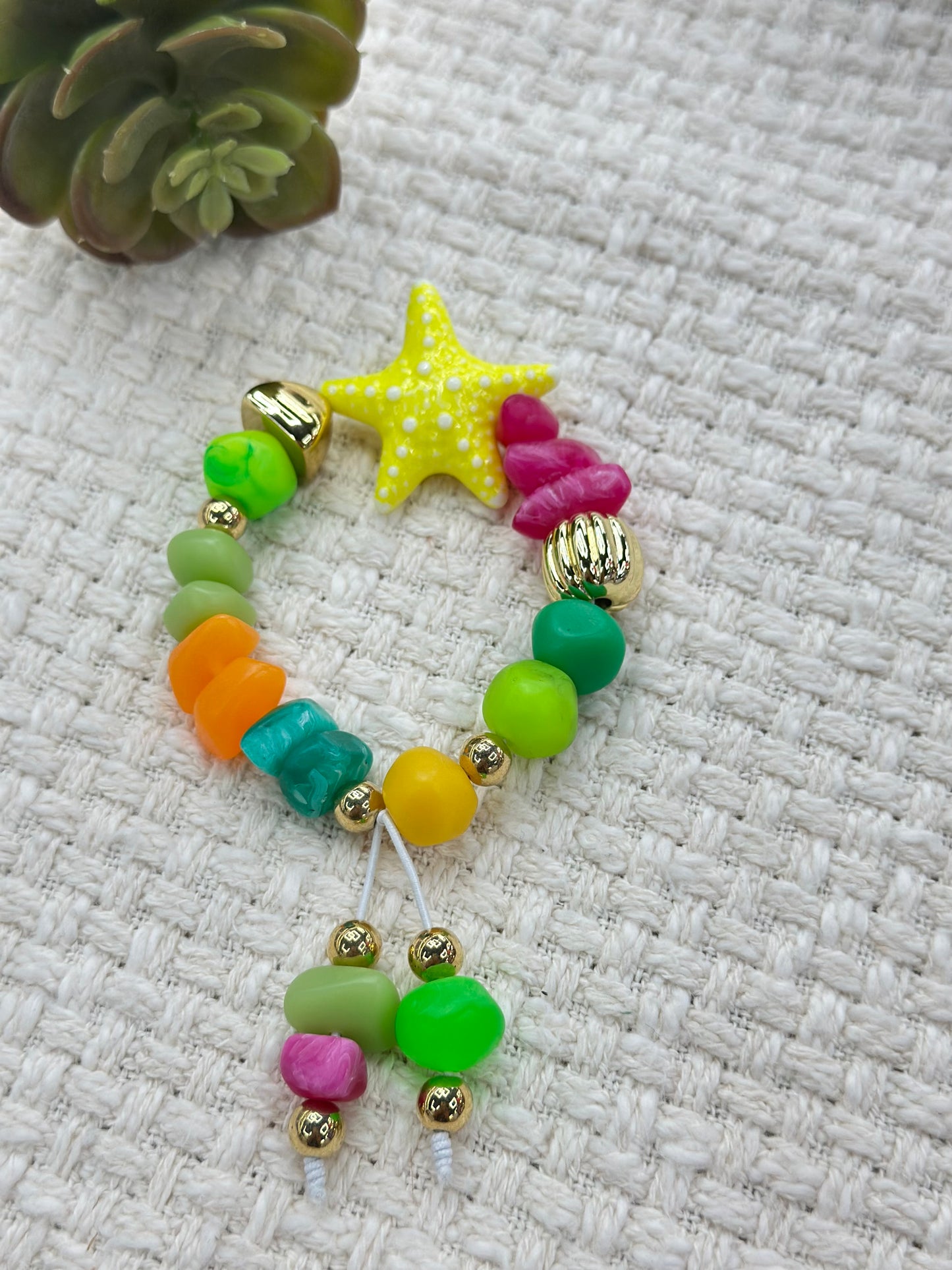 Candy starfish bracelet (strechy)