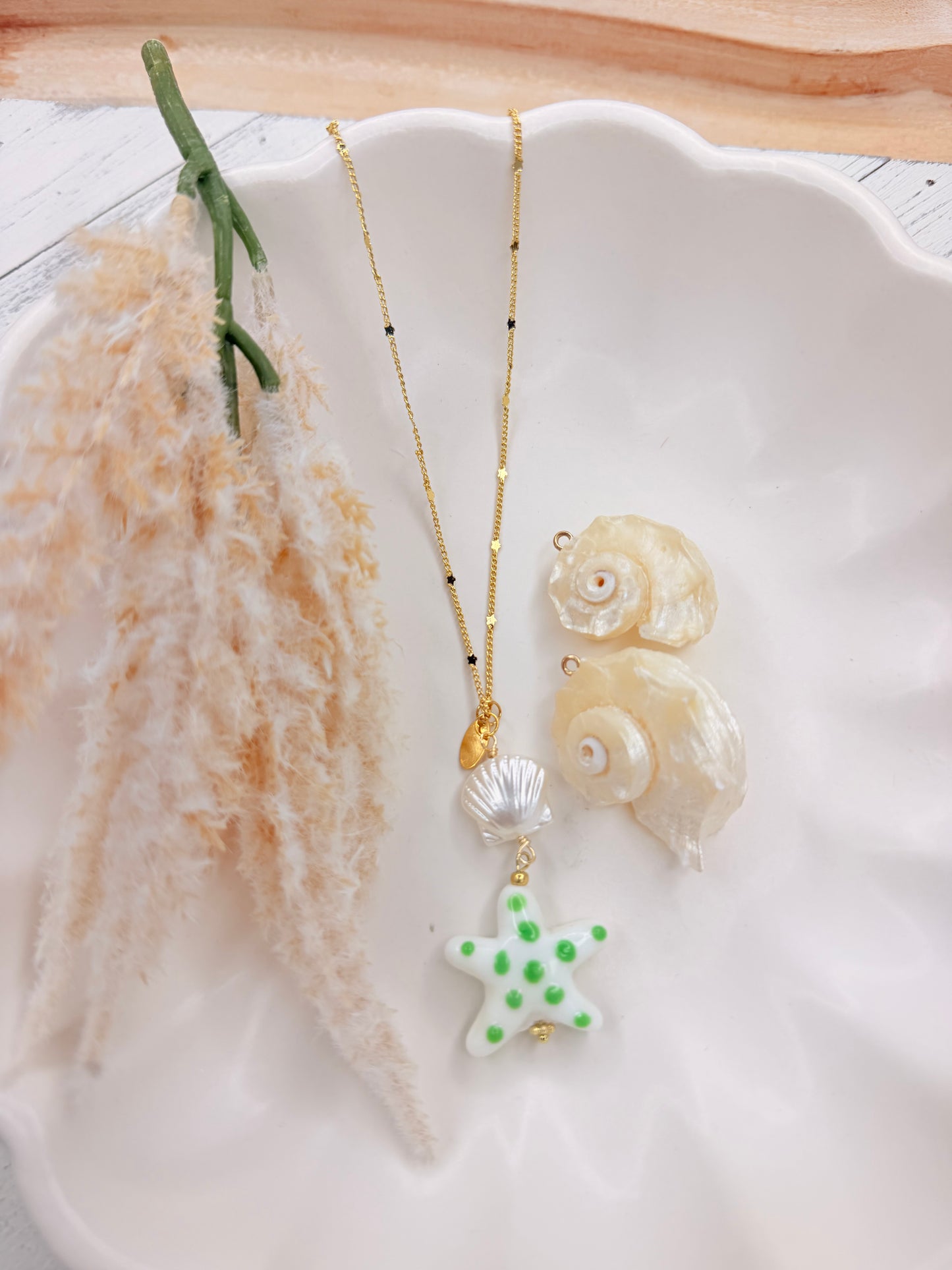 Sea pearl star necklace
