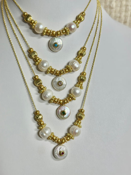 Pearls circle necklace