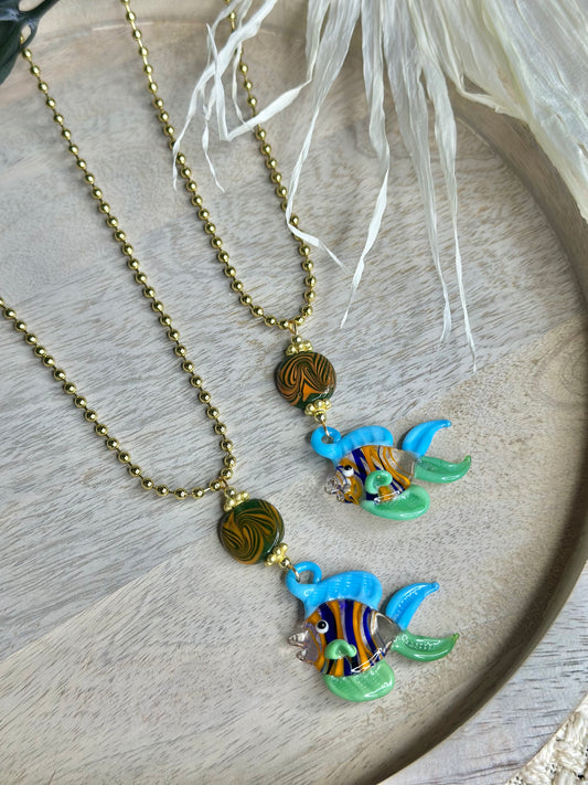 Guppy waves necklace