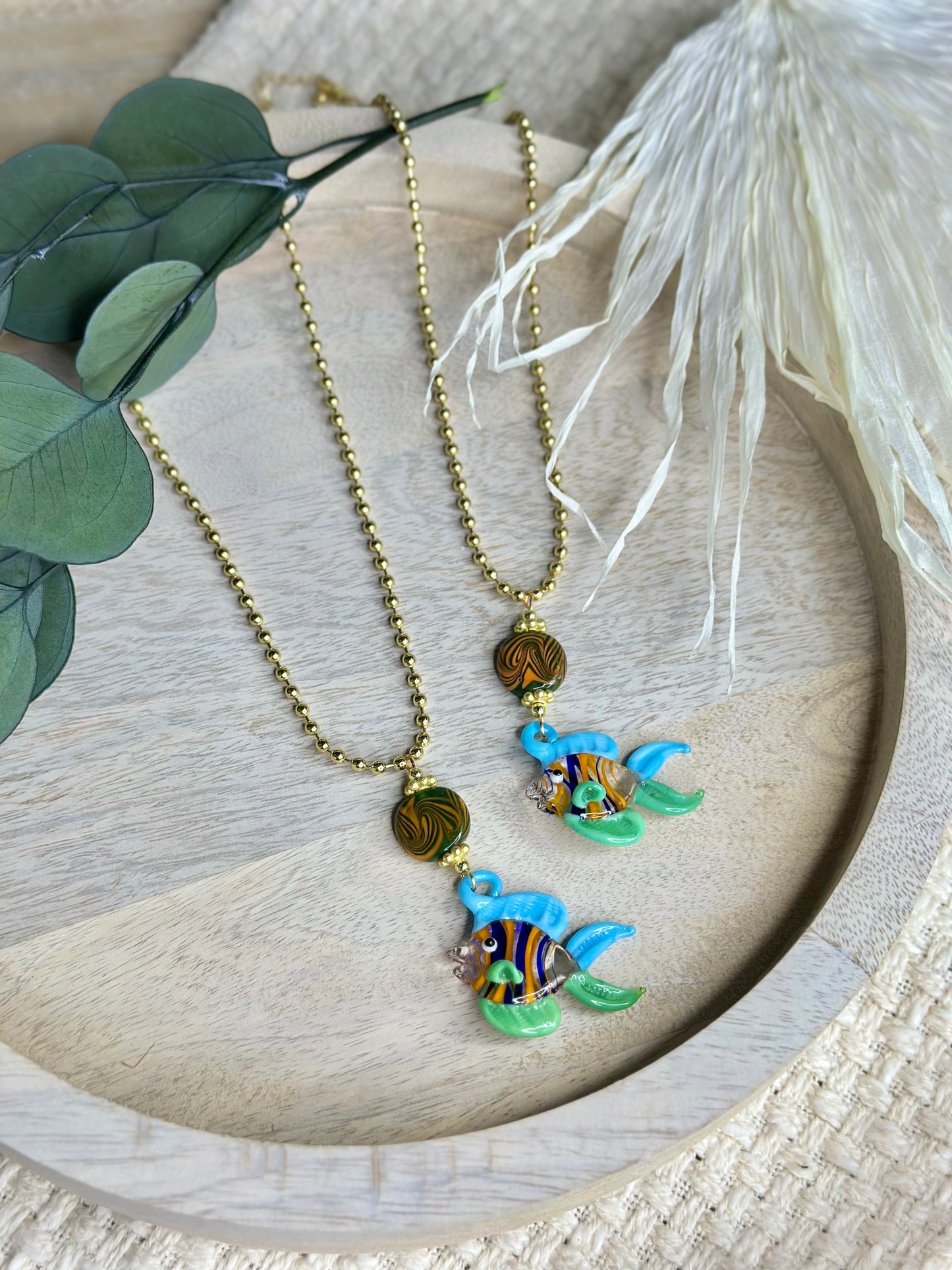 Guppy waves necklace
